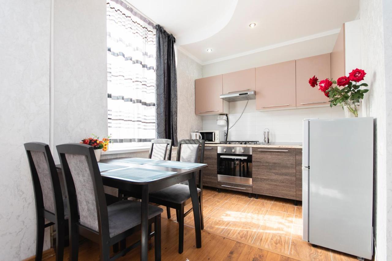 Comfortable Apartment In The Golden Square. الماتي المظهر الخارجي الصورة